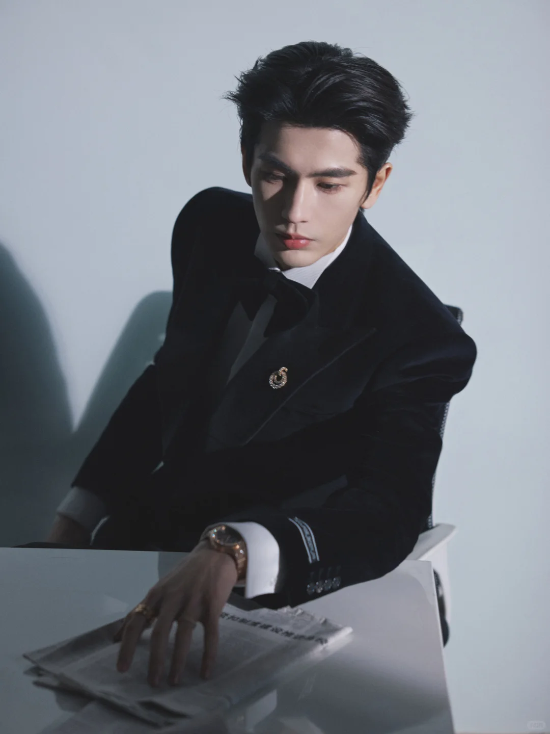 戴黑框镜的张凌赫太禁欲了，撕漫男本男！