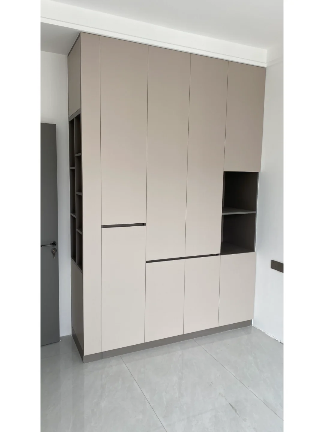 不再凌乱！全屋定制让你家焕然一新?✨