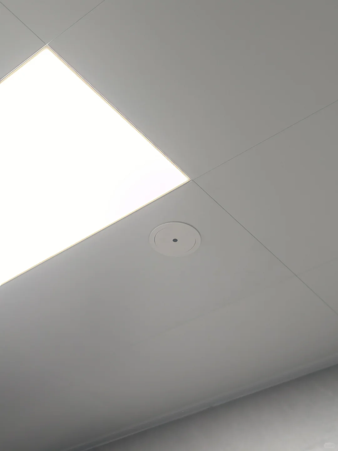 ?谁还在说做全屋智能留根零线就行!?