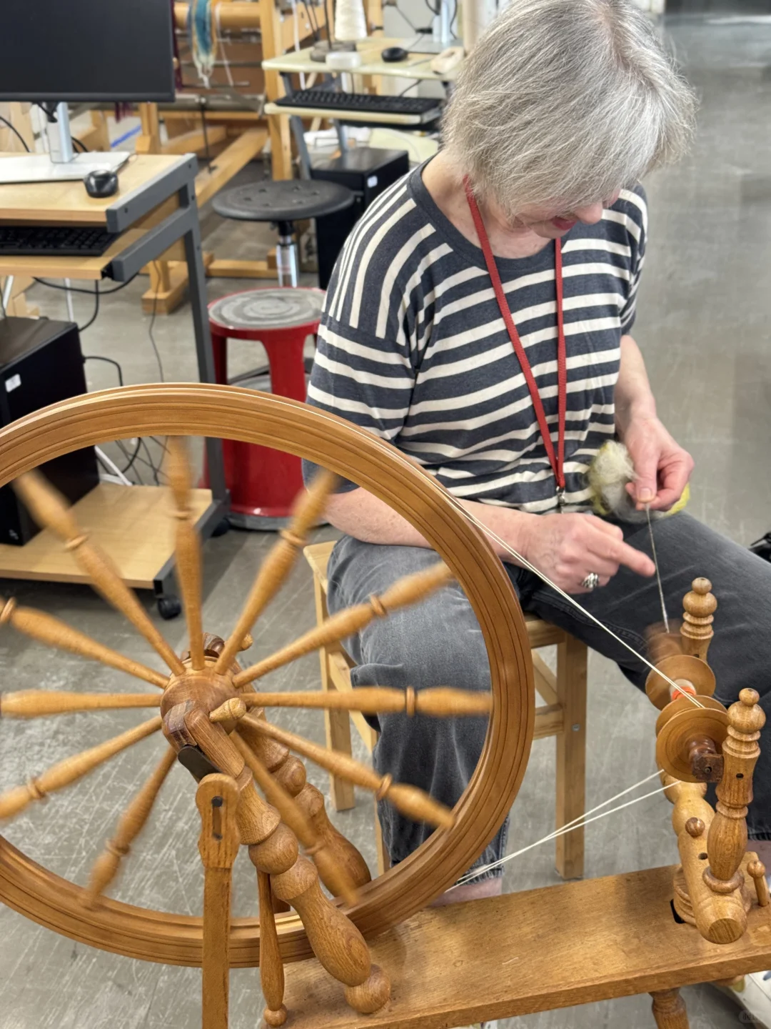 用纺线车纺线|学会制作S和Z twist yarn