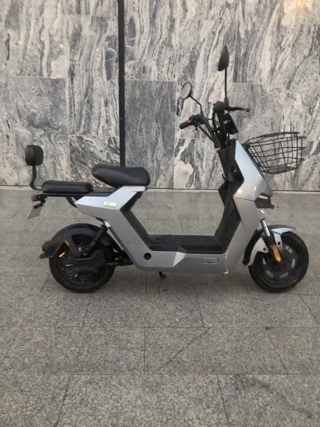 出闲置小牛电动车