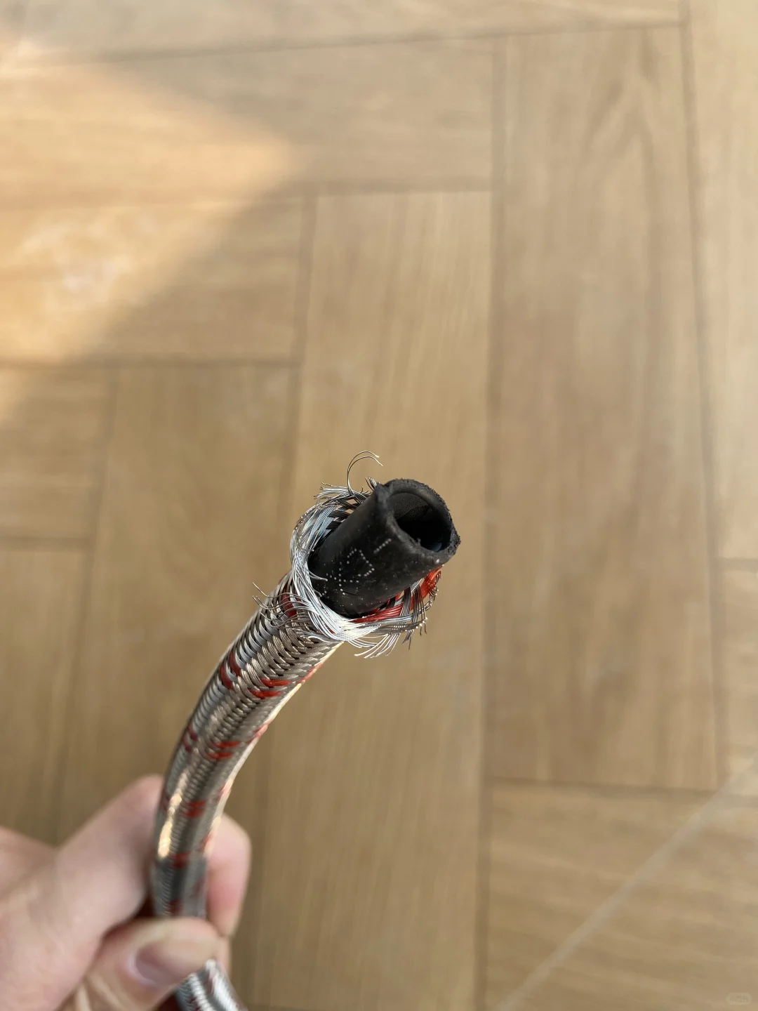 避雷法式水龙头 内管掉渣