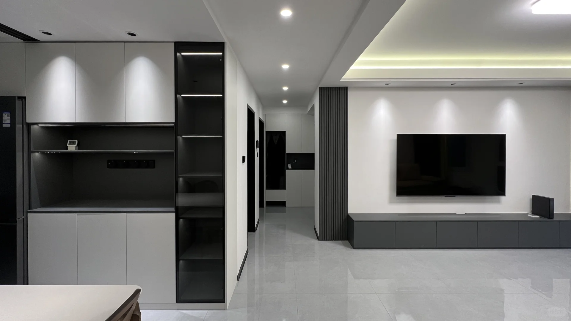 硬装结束 雷军进场