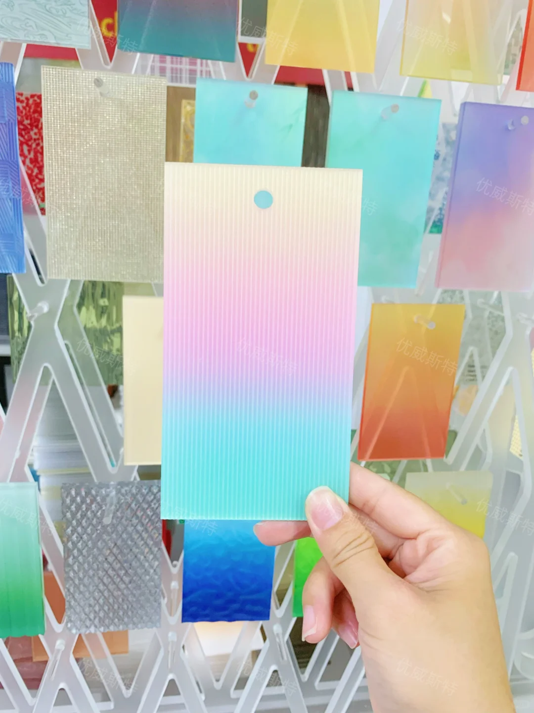 树脂板?设计师都爱宝藏新材料颜值天花板