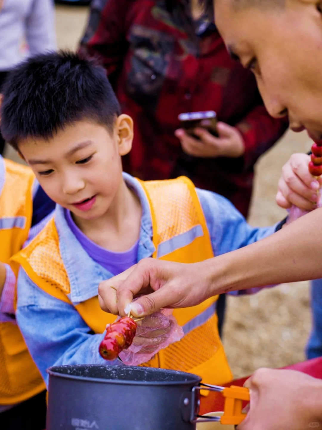 周末遛娃??砍甘蔗、挖红薯、做糖葫芦