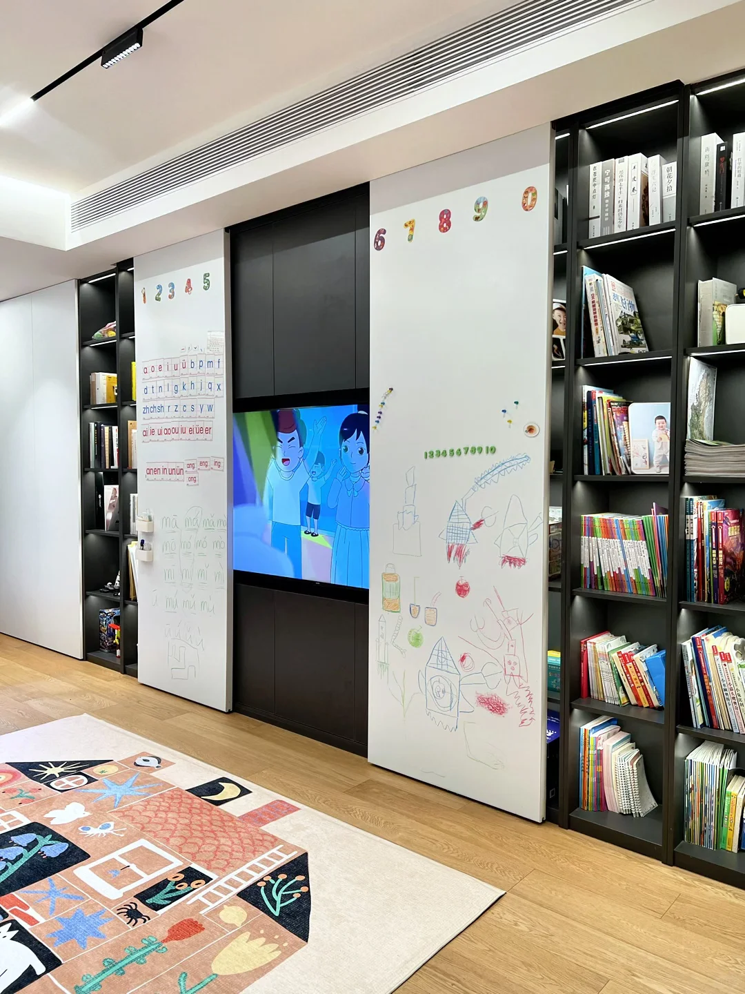 隐藏电视的满墙书柜尺寸来啦!安利给有娃家