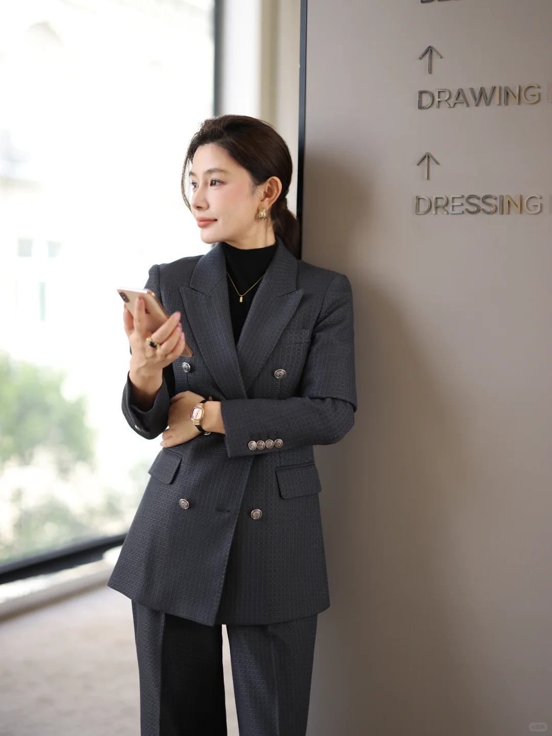 高级感通勤I灰系西装才是秋冬高智感精髓!