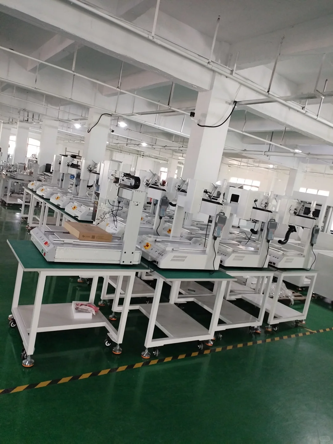 专业做自动化设备点胶机螺丝机焊锡机，