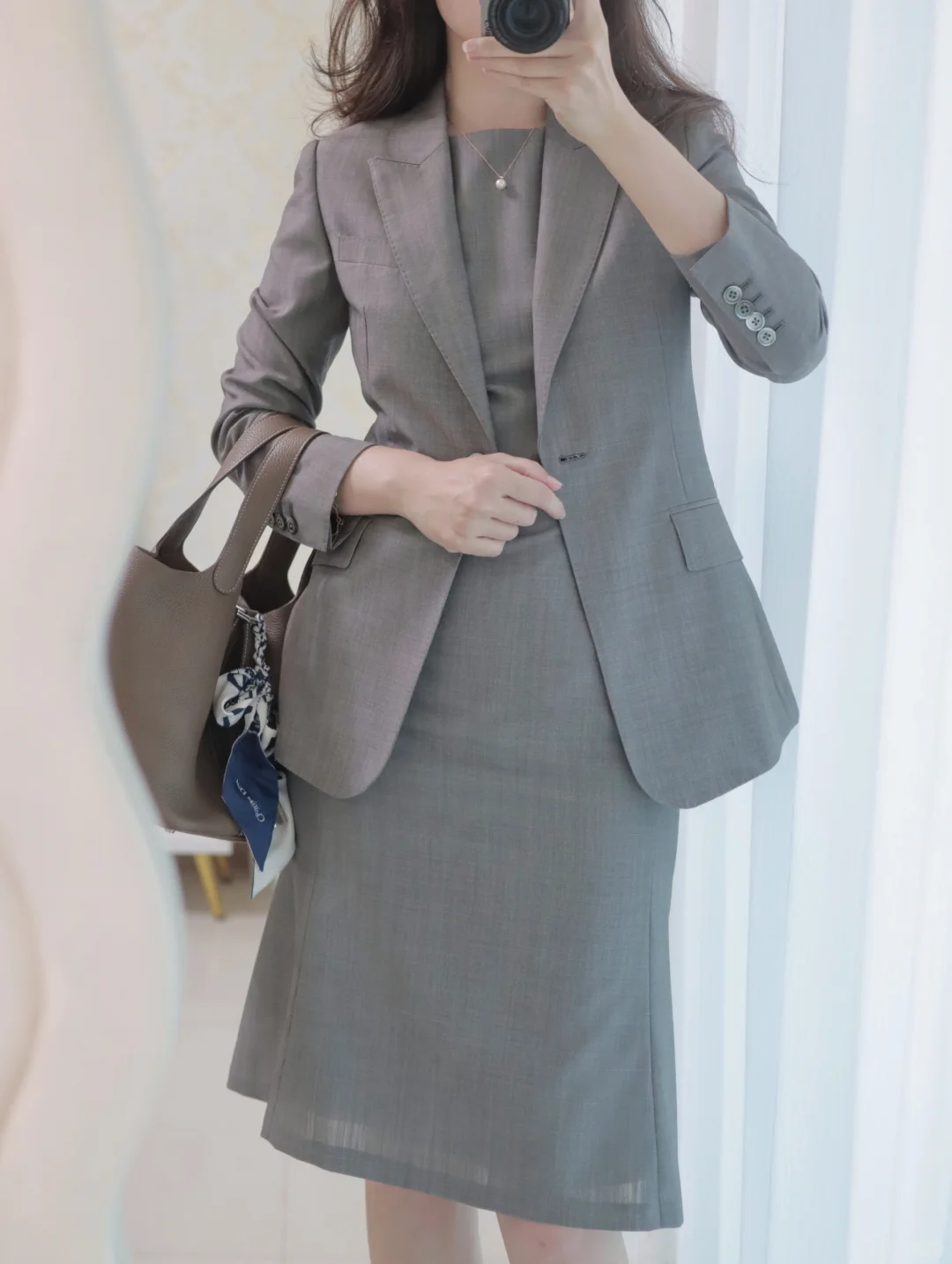 初秋高智感格雷系穿搭|穿上就是S lady
