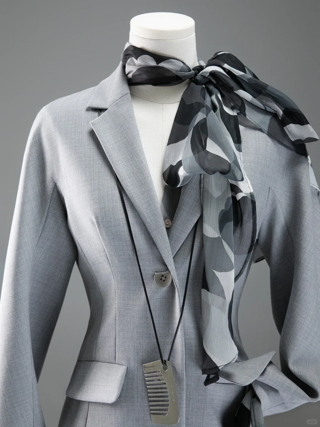 MXU 立个职场高智感lady人设