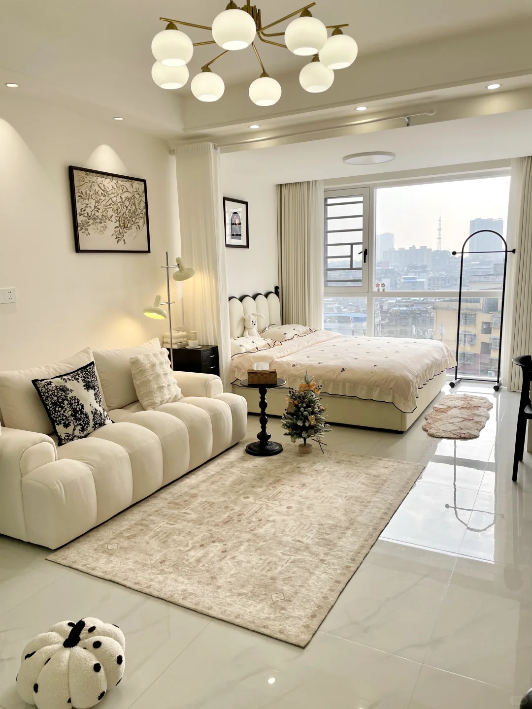 真的35㎡！用窗帘隔出了一室一厅