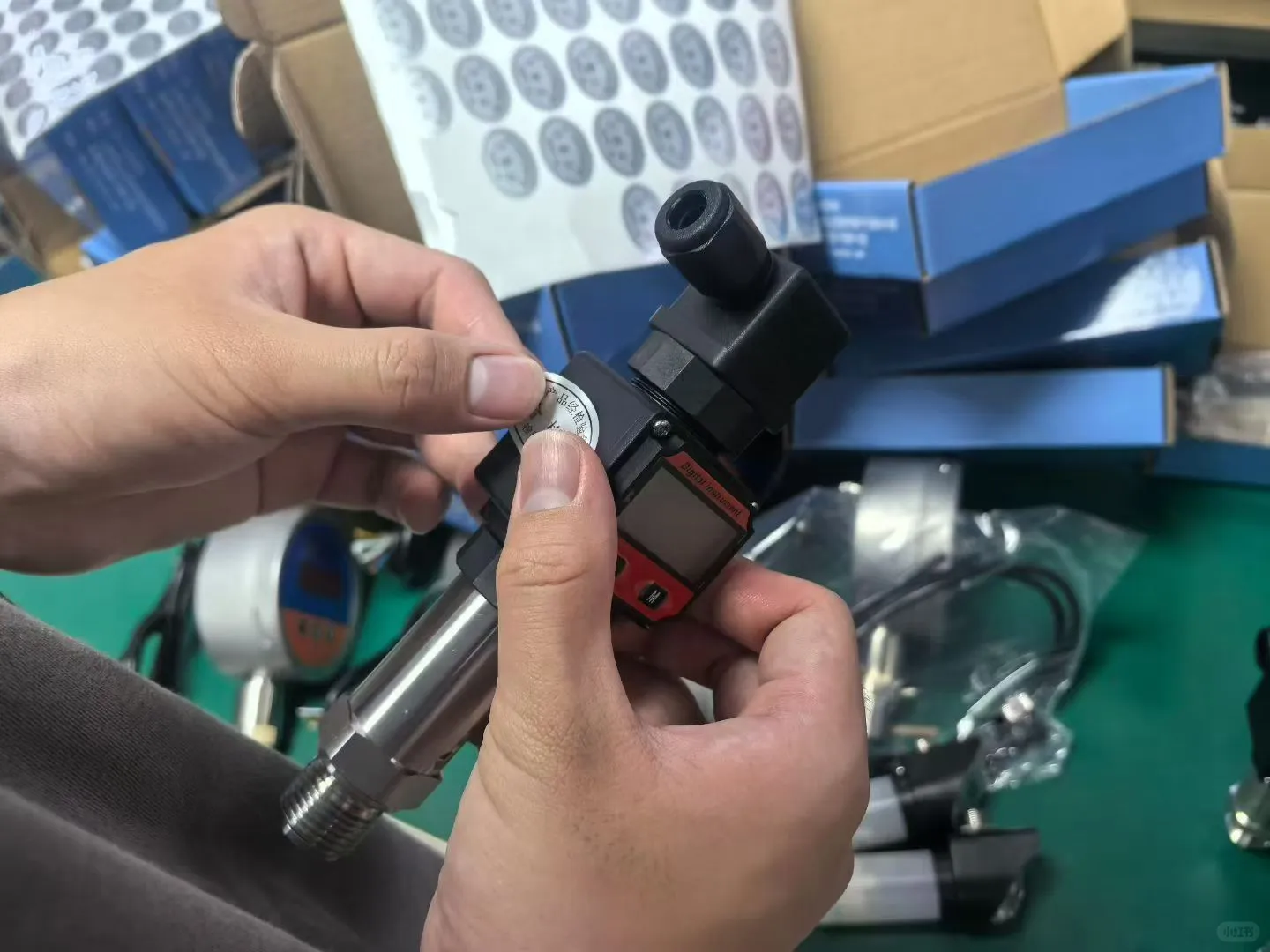 压力表、压力控制器、扭矩传感器、传感器