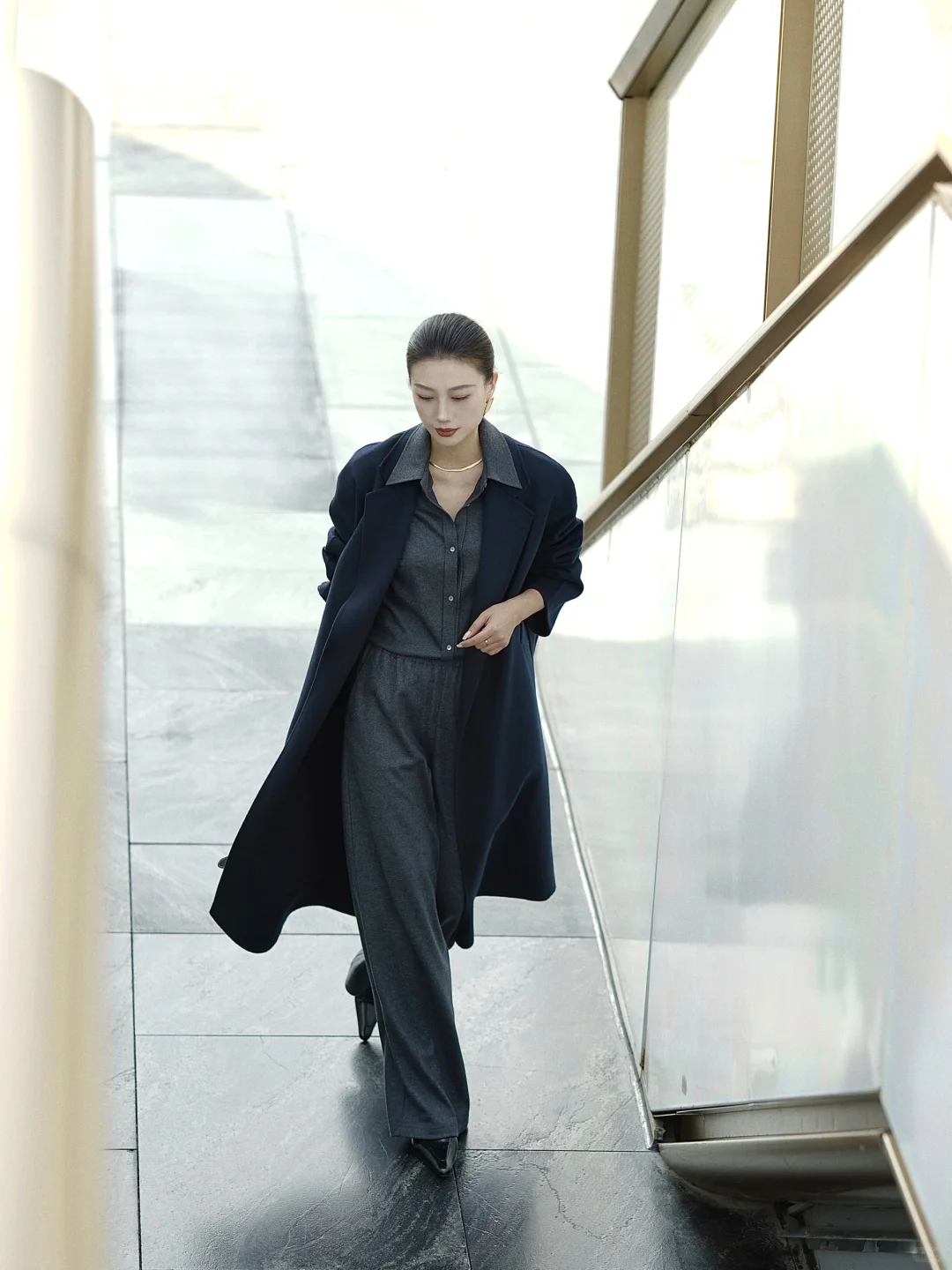 高智感蓝灰配色,步履所至,皆是主场