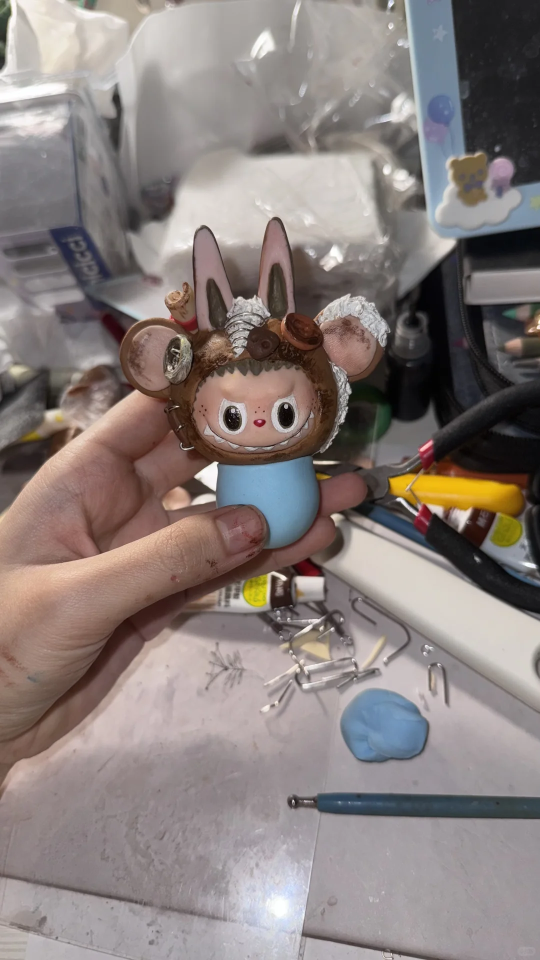 用树脂粘土捏了一只labubu?