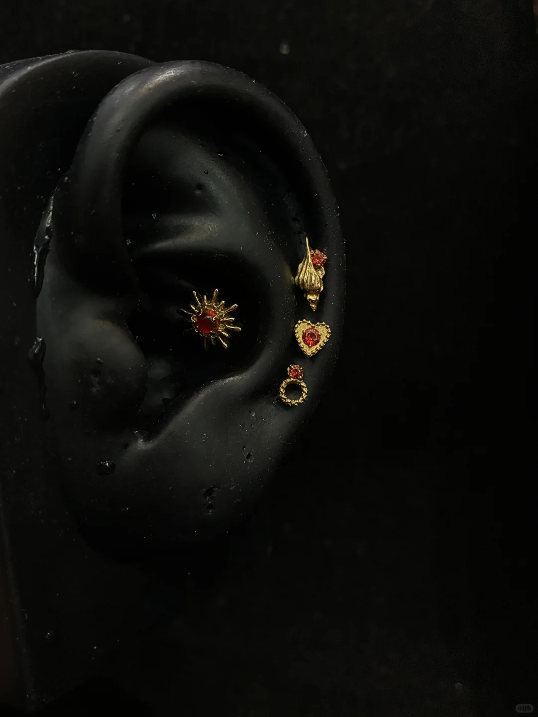 终于‼️找到了钛合金养耳又美疯的耳钉✨