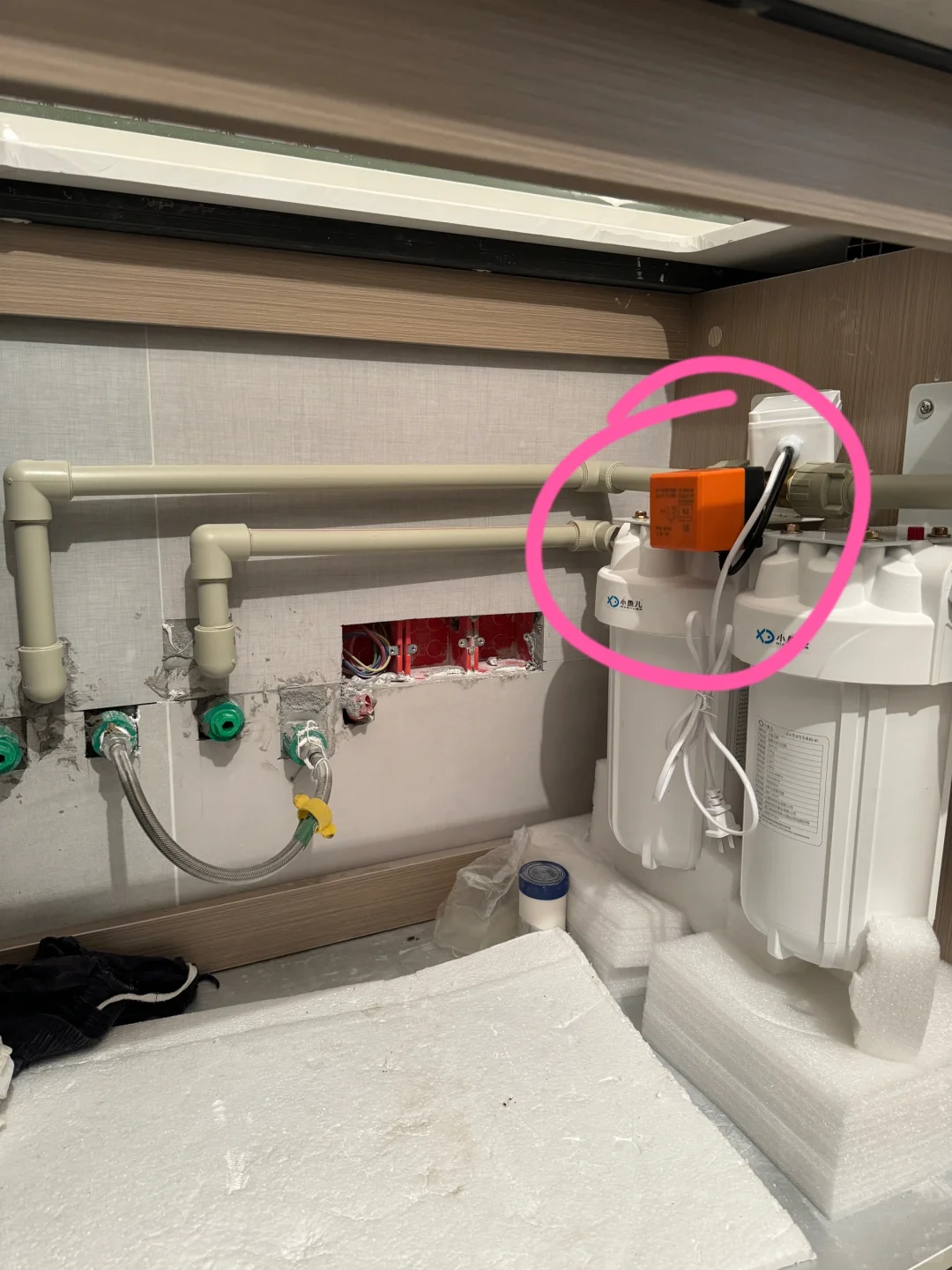 如何防止净水器开裂漏水导致的水漫金山?