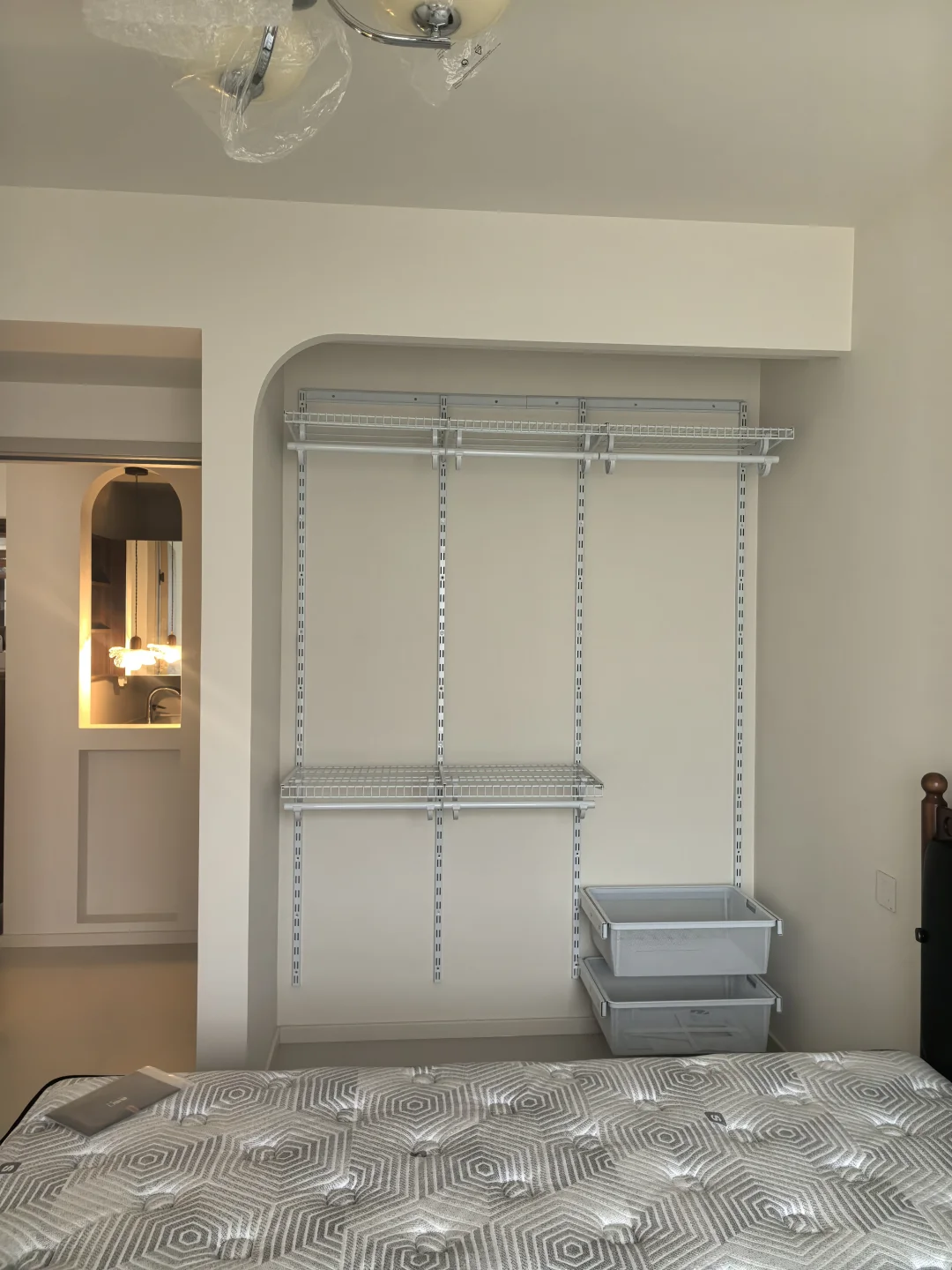 出租风金属衣柜落地，这碗反骨饭我吃下了。