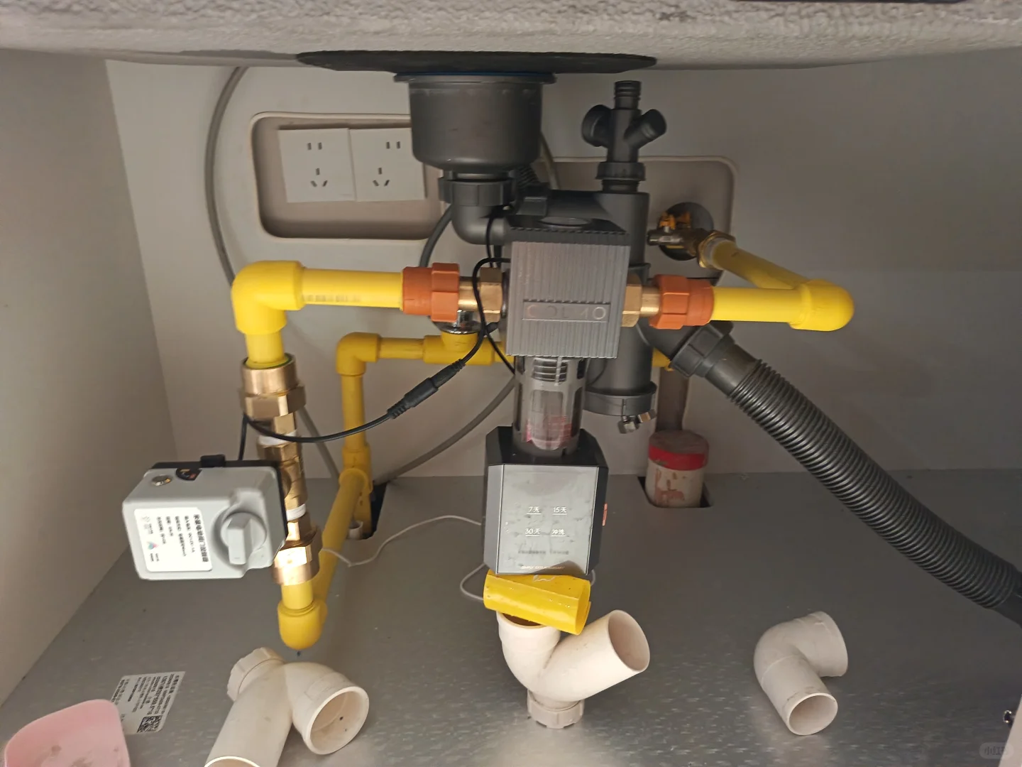 前置过滤器+漏水自动关闭阀门安装