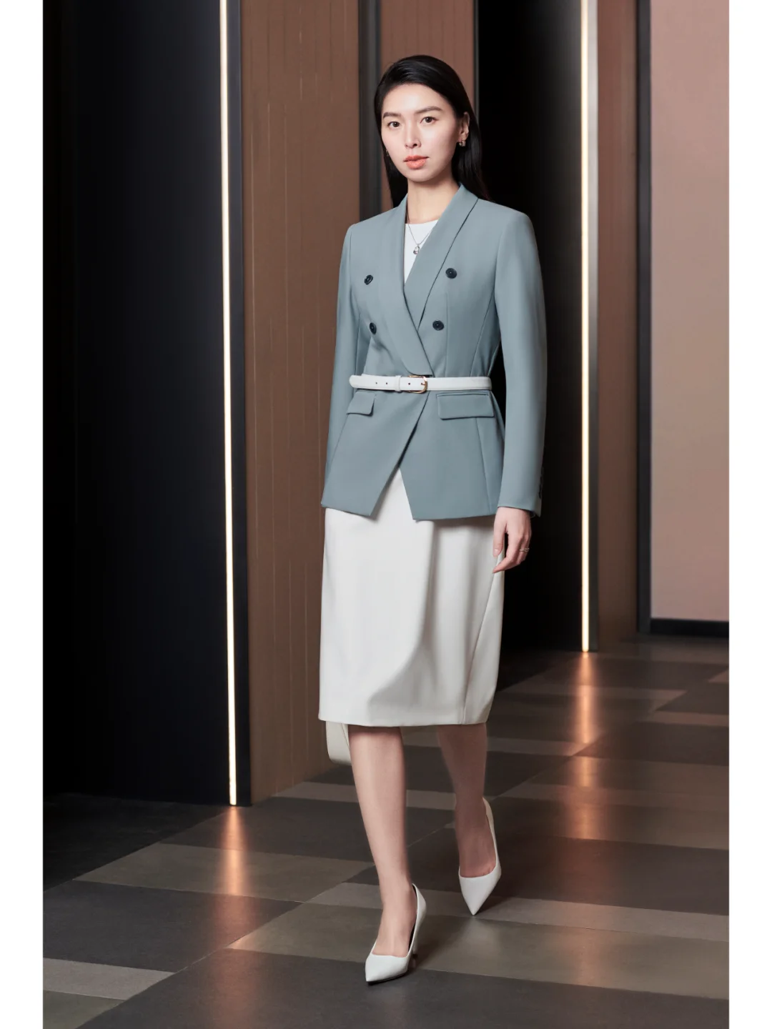 定制女士西服丨是你要的职场高智感！