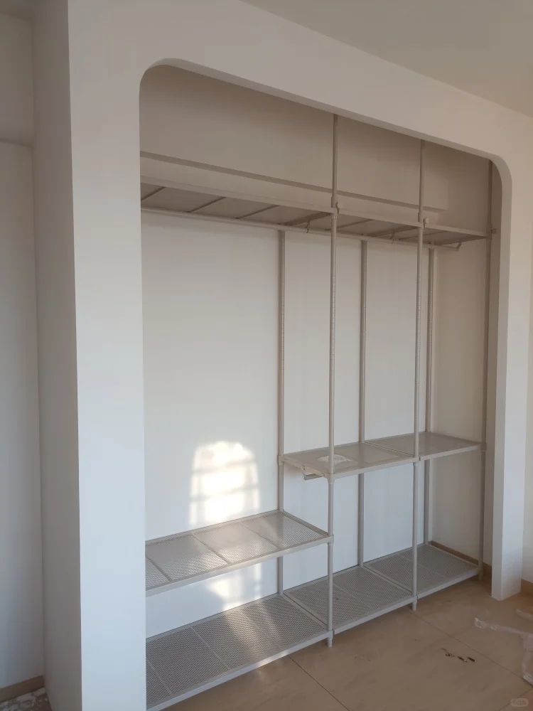 双卧室都定制了金属衣柜，太奈斯了！