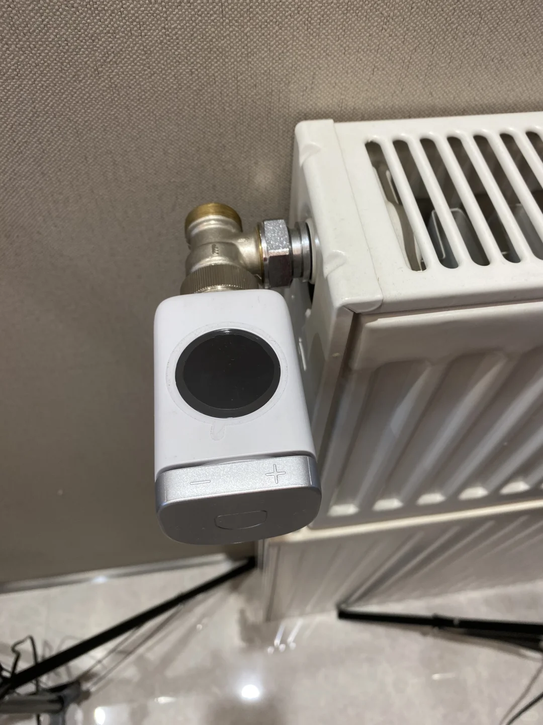 反正我家全屋暖气片手机开关，你们随意