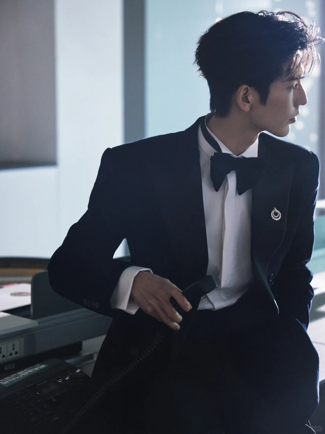 戴黑框镜的张凌赫太禁欲了，撕漫男本男！