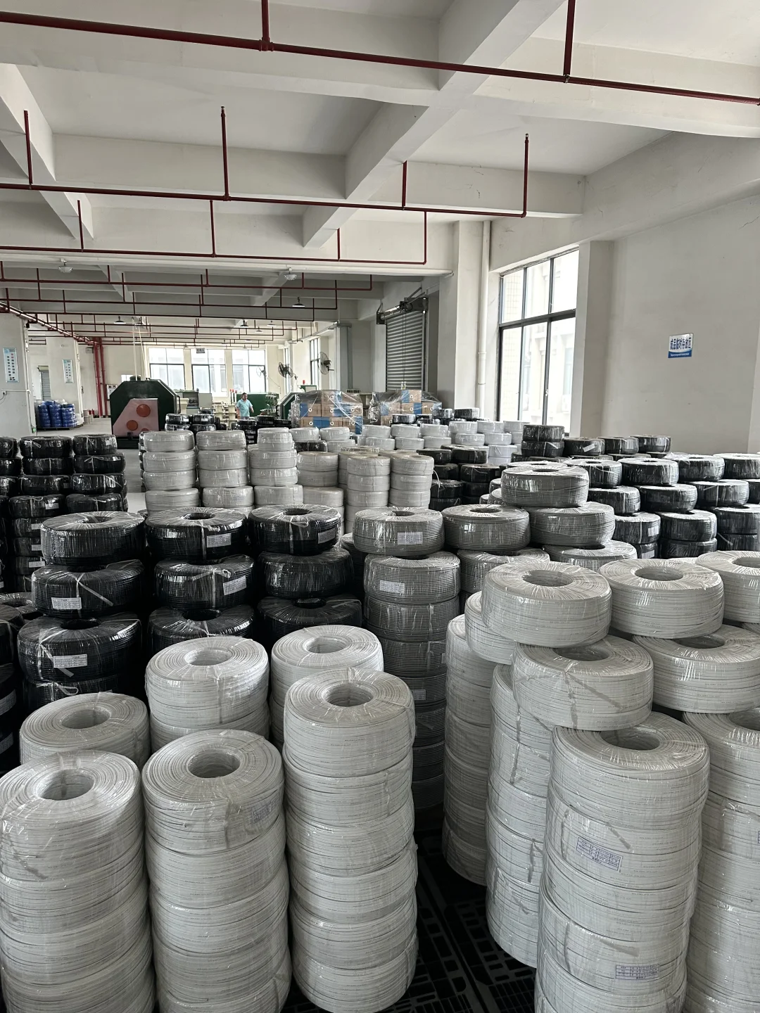 网线生产工厂里的日常制造瞬间✨