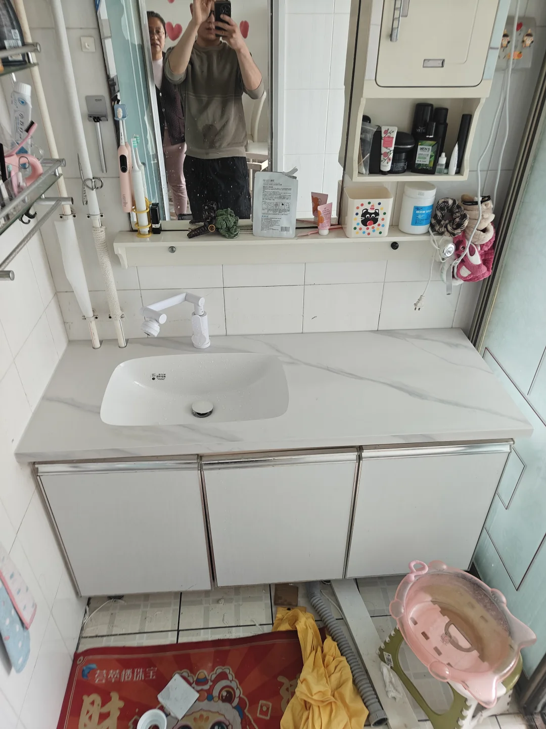 潍坊卫浴专业定制卫浴，定制阳台柜、浴室柜