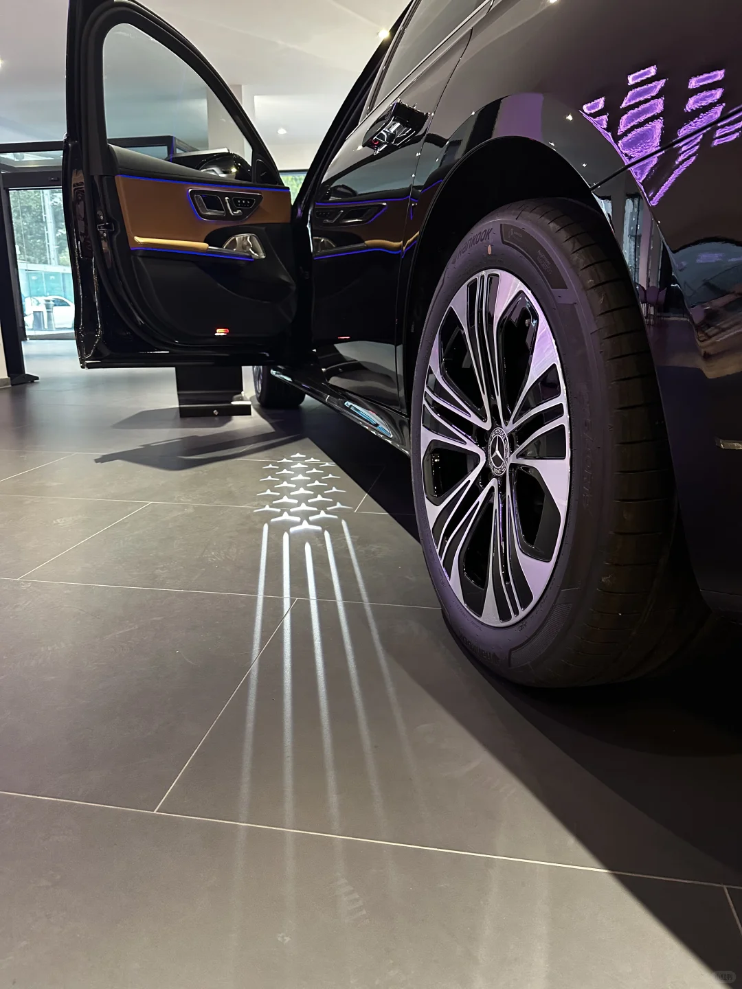 为你量身定制的豪华，奔驰E300