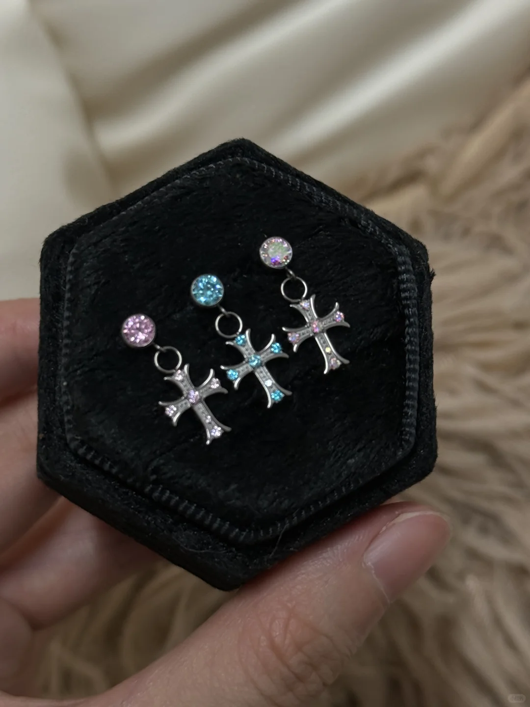 钛合金双耳洞怎么带