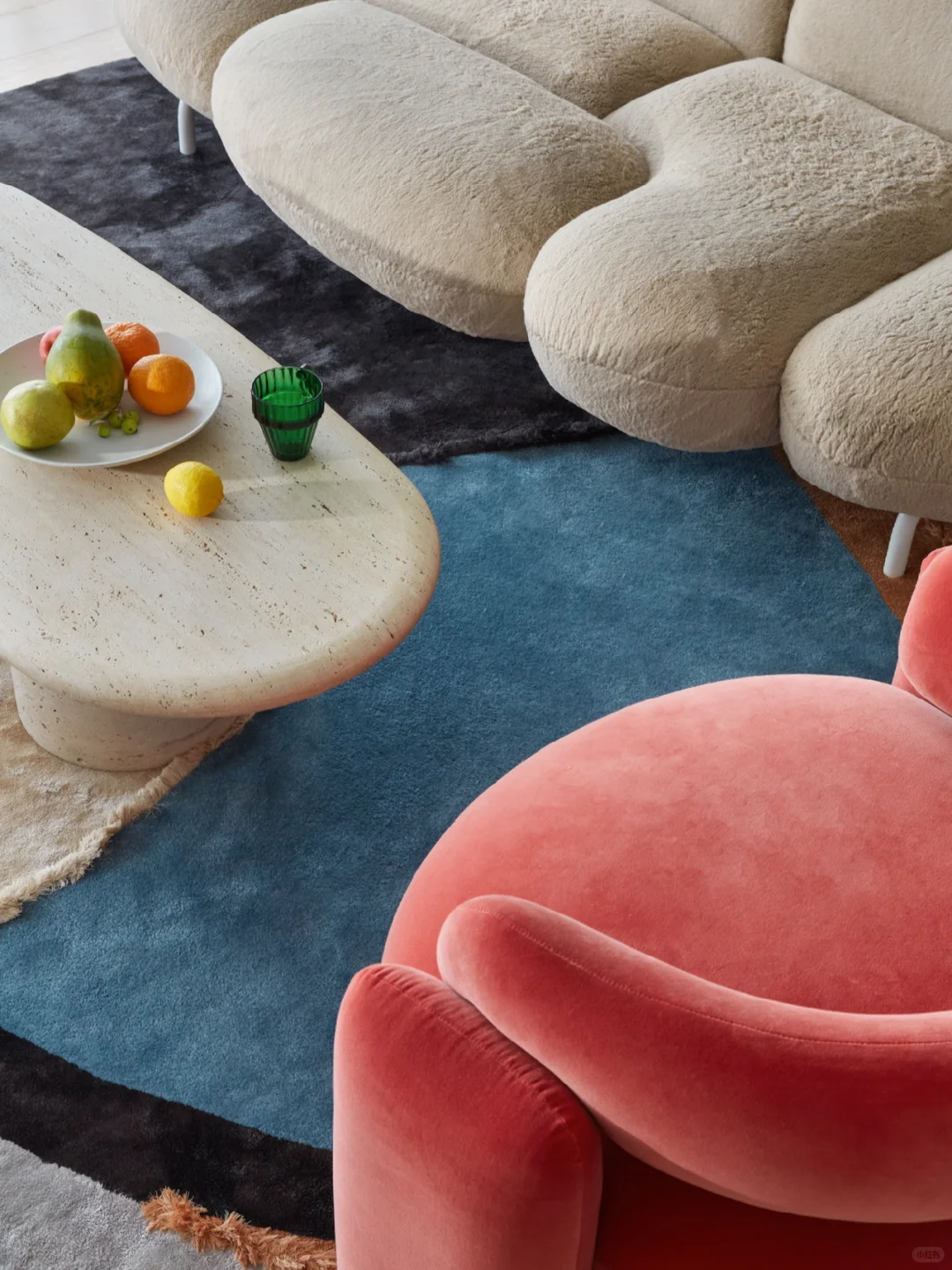 撞色空间软装搭配-氛围感?