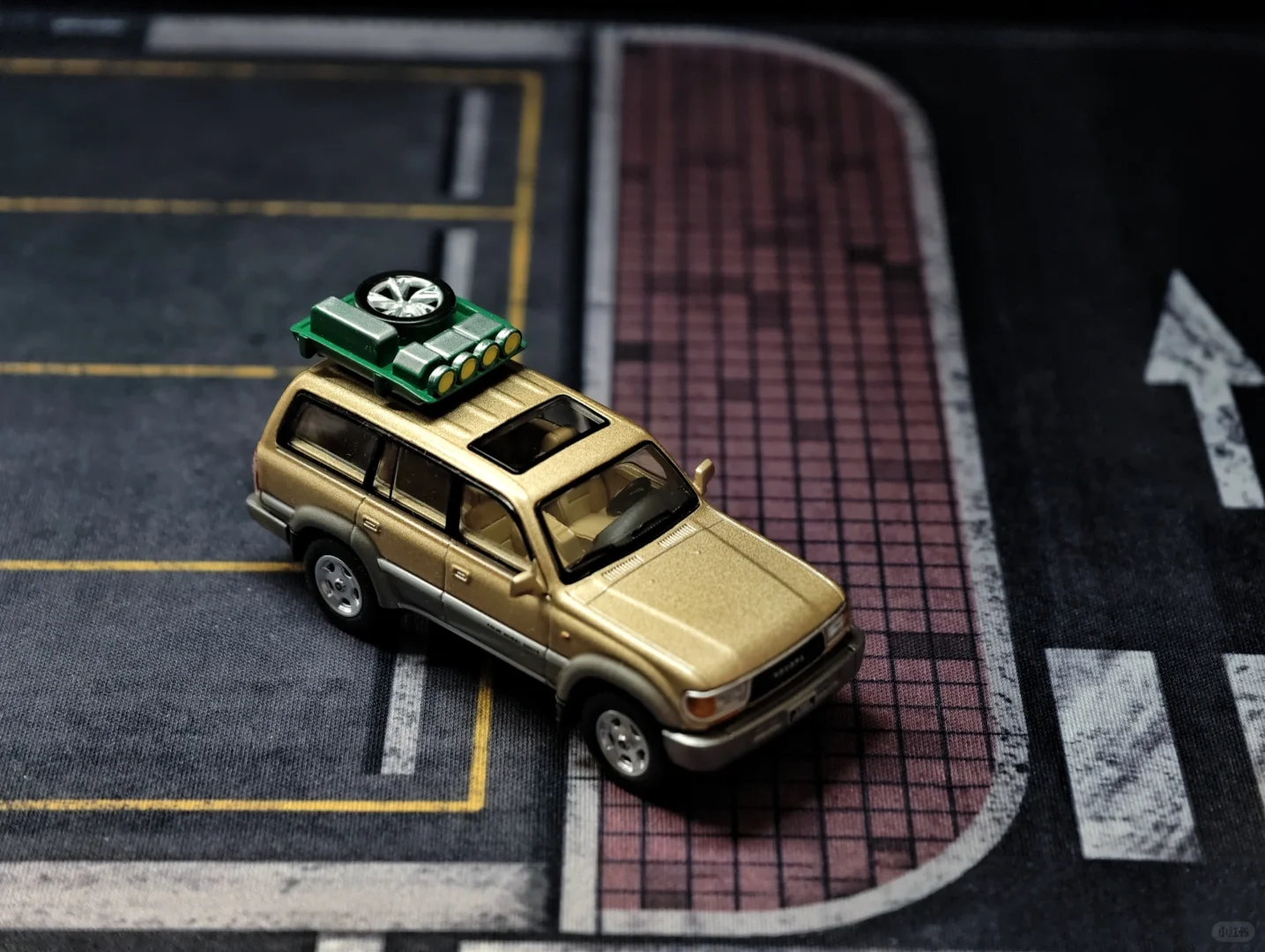 便宜又大碗 20多块5件套的64车顶配件