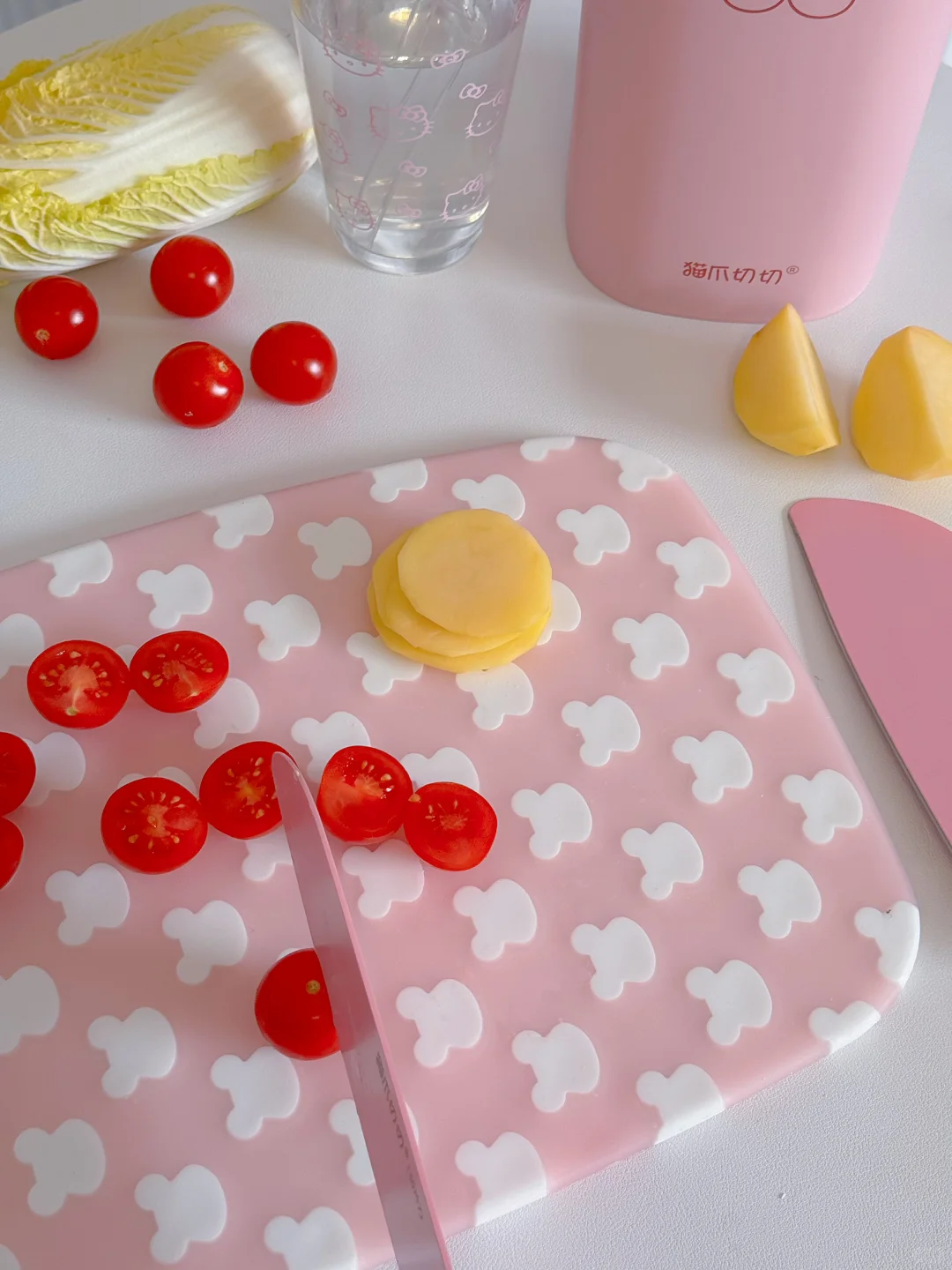 我的粉色菜板真的很好用耶！