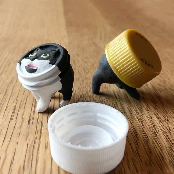 今日丑东西｜瓶盖小猫咪