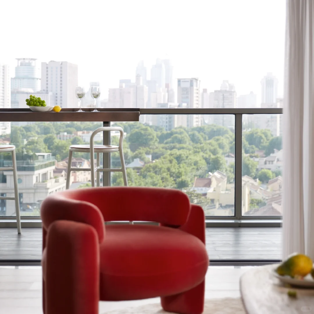 撞色空间软装搭配-氛围感?