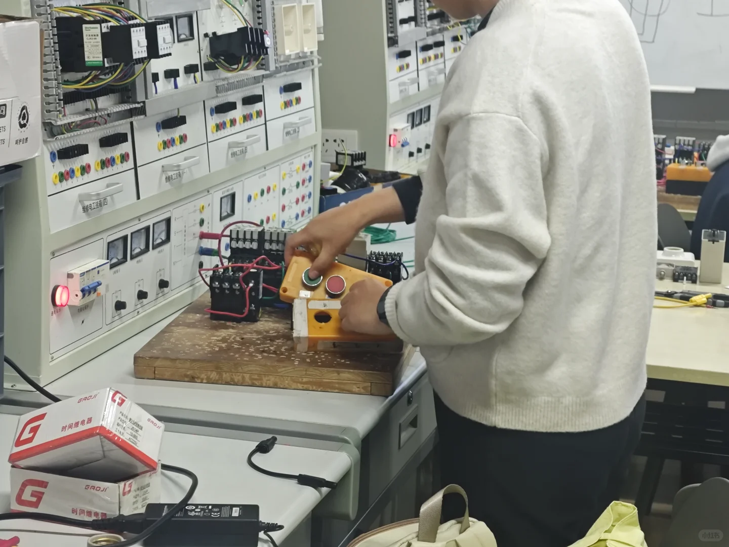 电动机故障与控制电路维修技巧