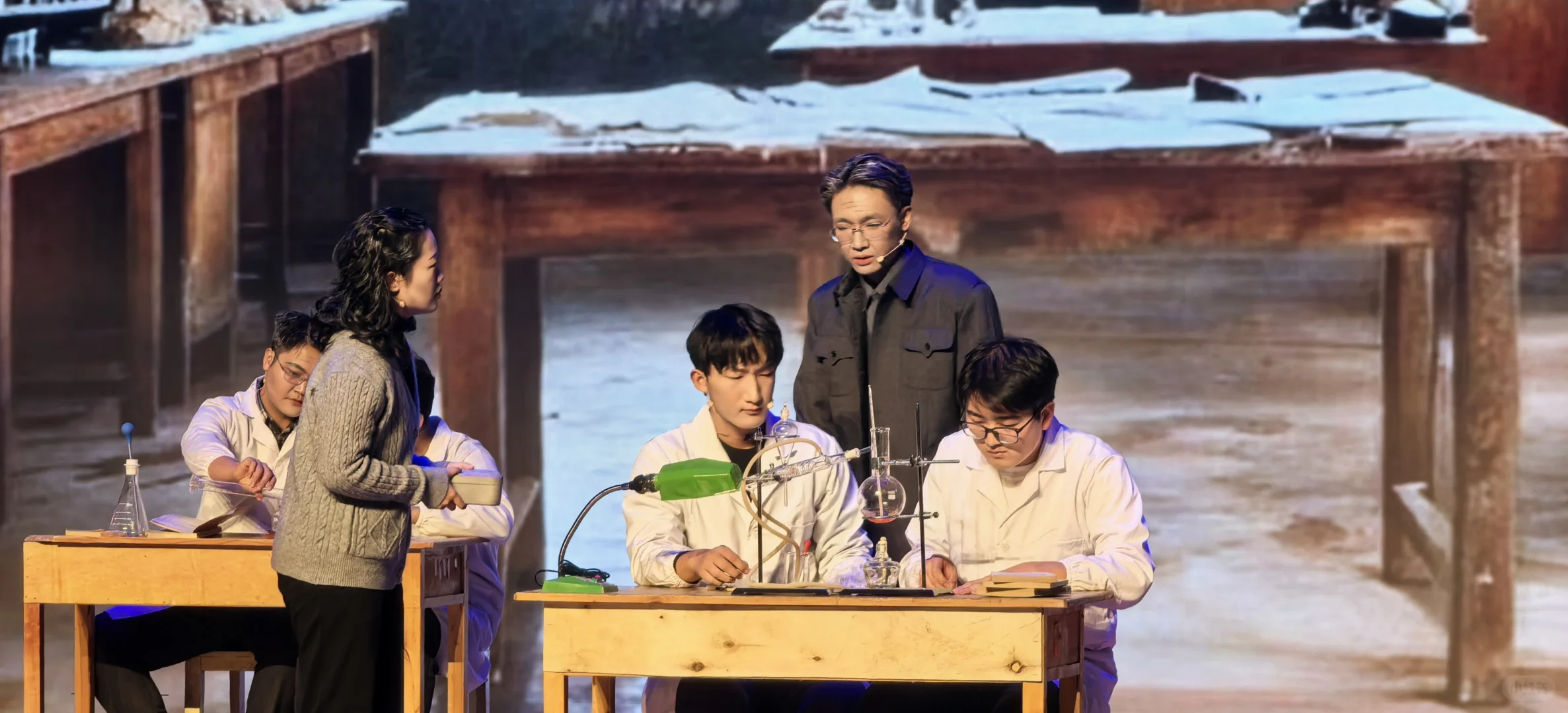 《稀土之光》，首演顺利！