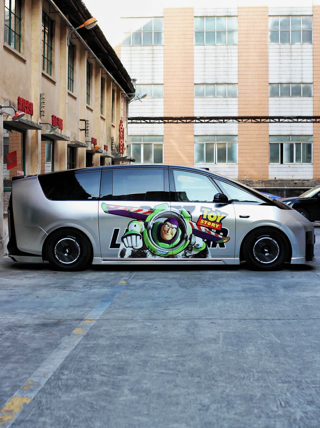 感谢客户小哥的返图，这辆巴斯光年真的帅啊