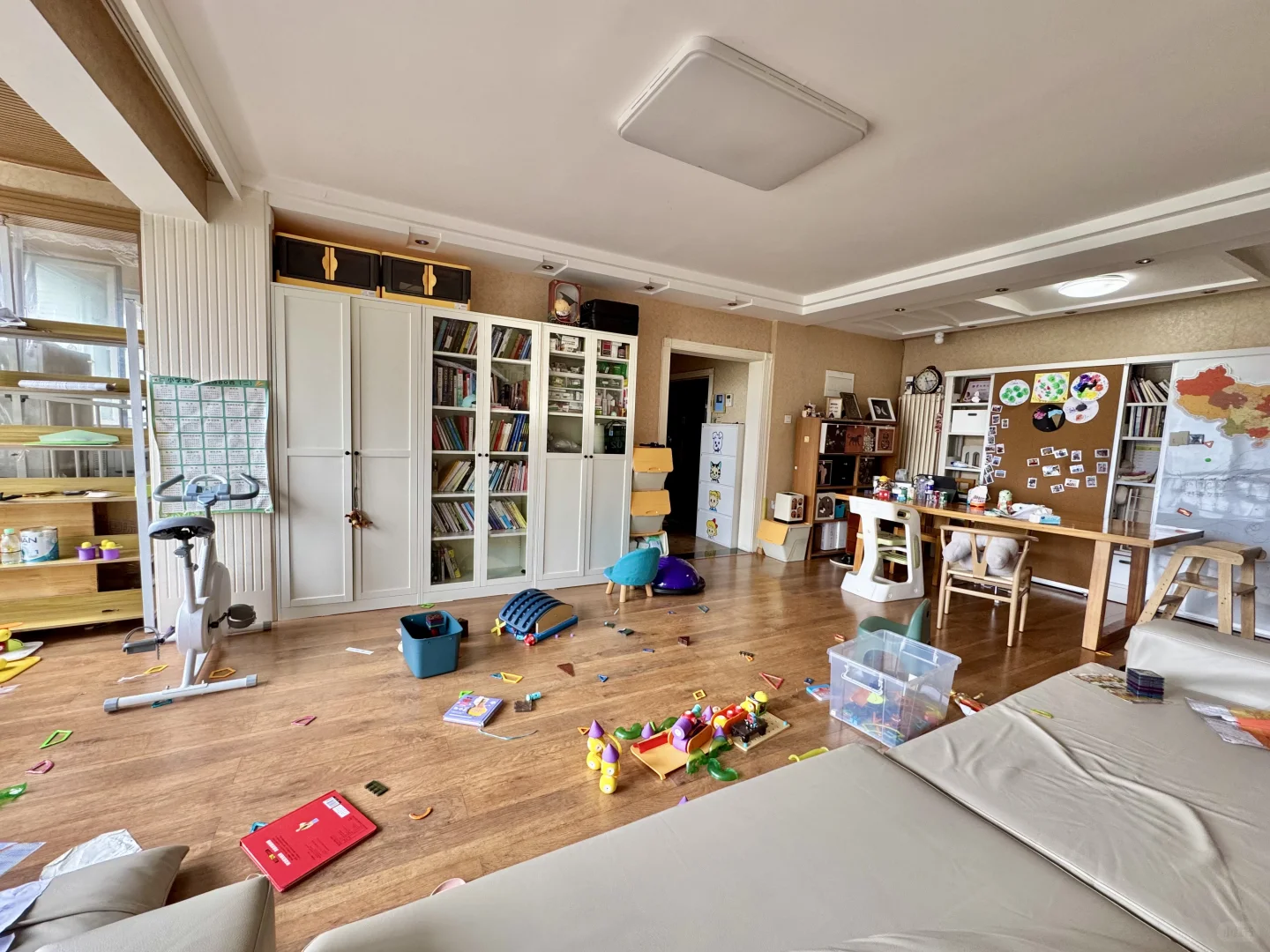 家里乱得只能AI收拾了?