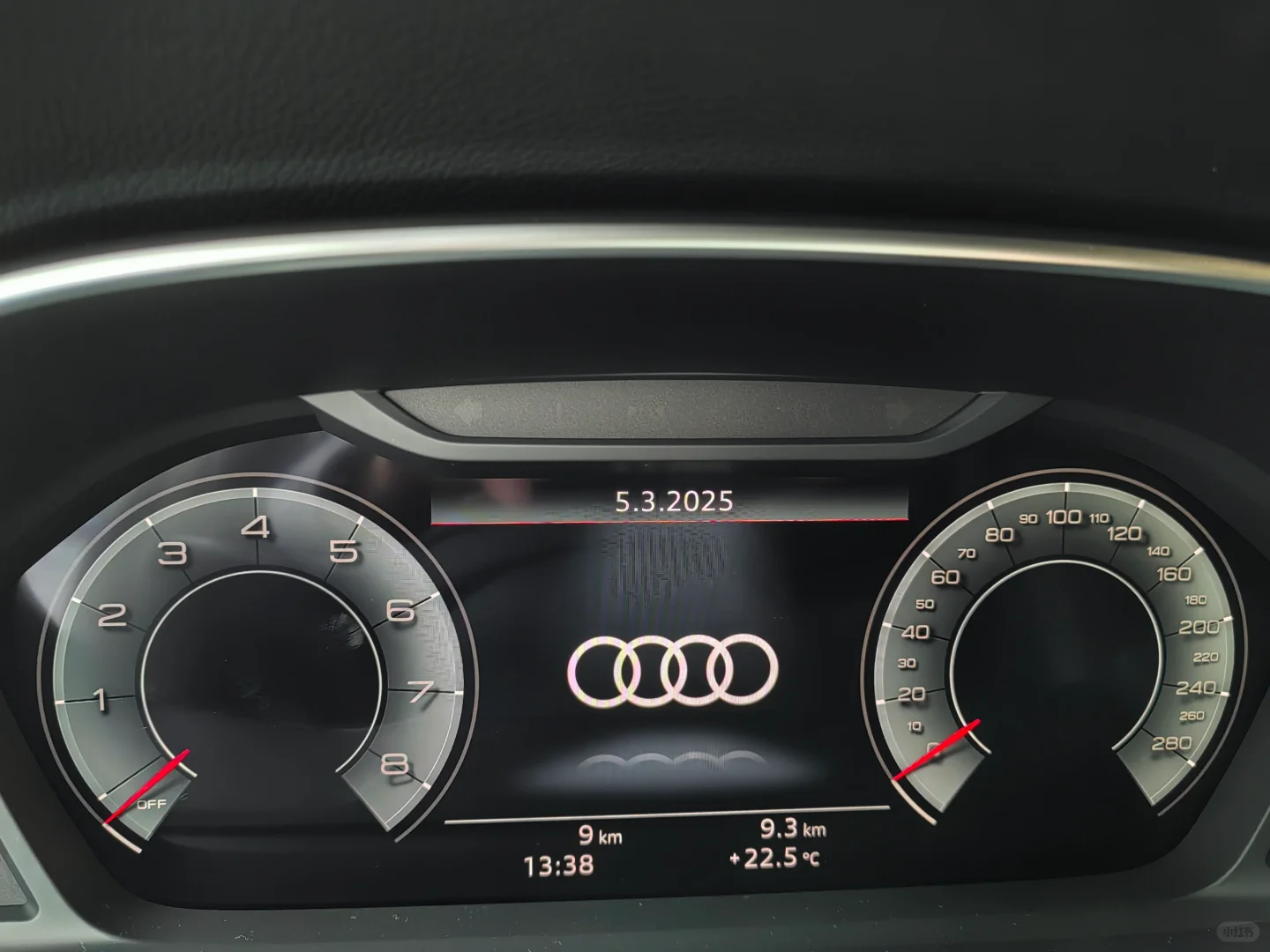 奥迪Q3这个仪表真的绝版了吗?