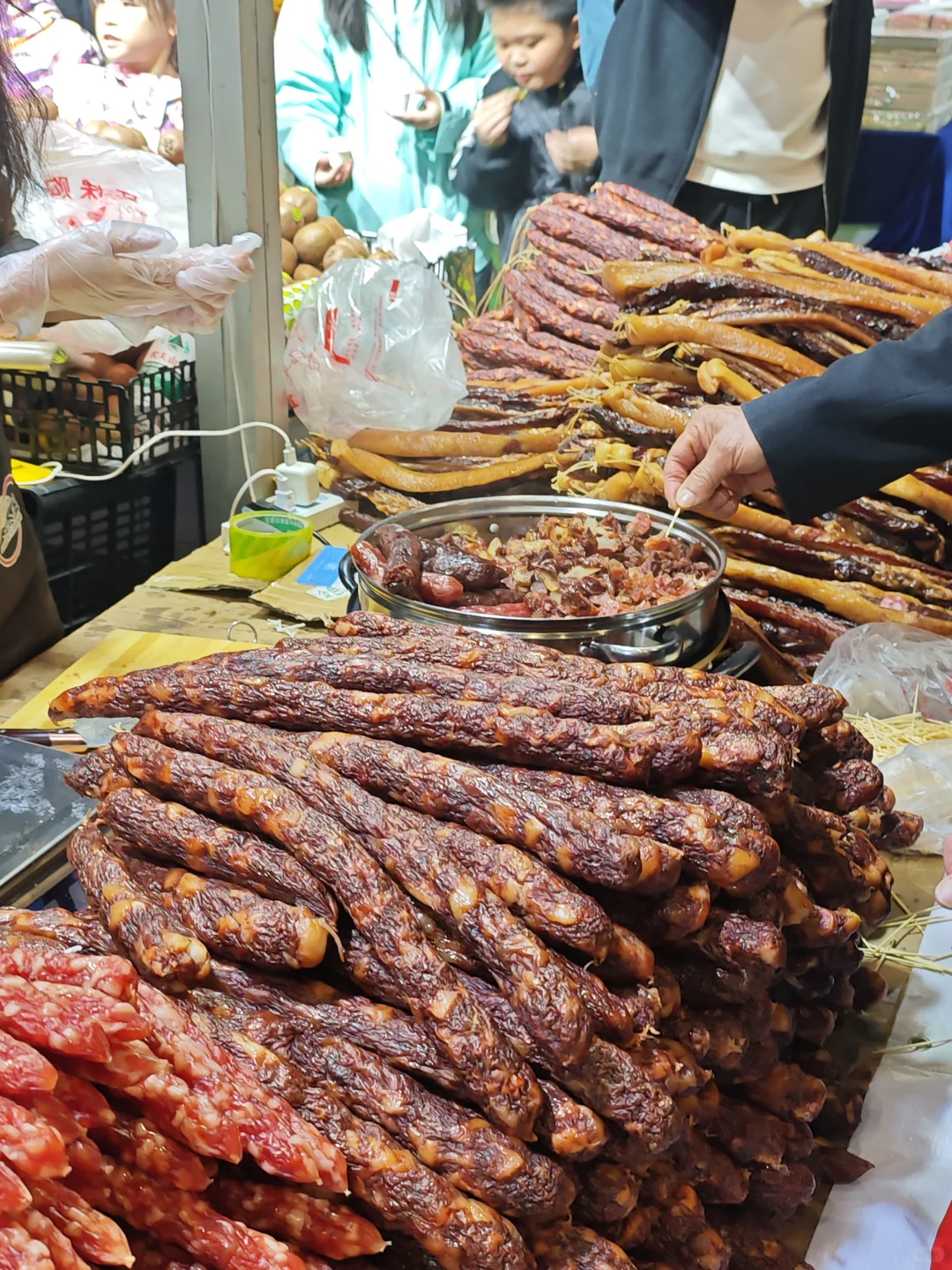 合肥大学生勇闯食品展 免费试吃到饱!