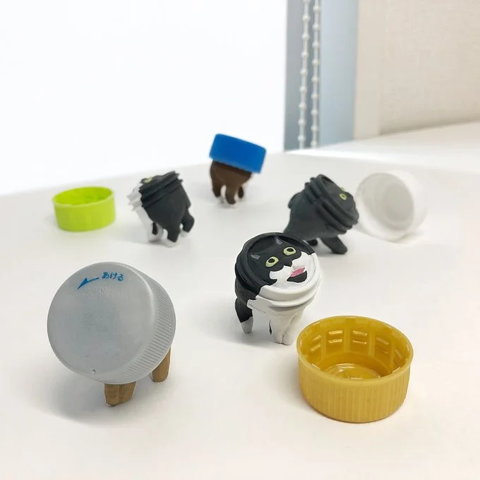 今日丑东西｜瓶盖小猫咪