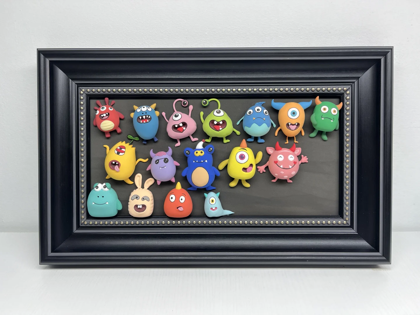 挑战做100幅粘土画之小怪兽?｜⬅️划附过程图