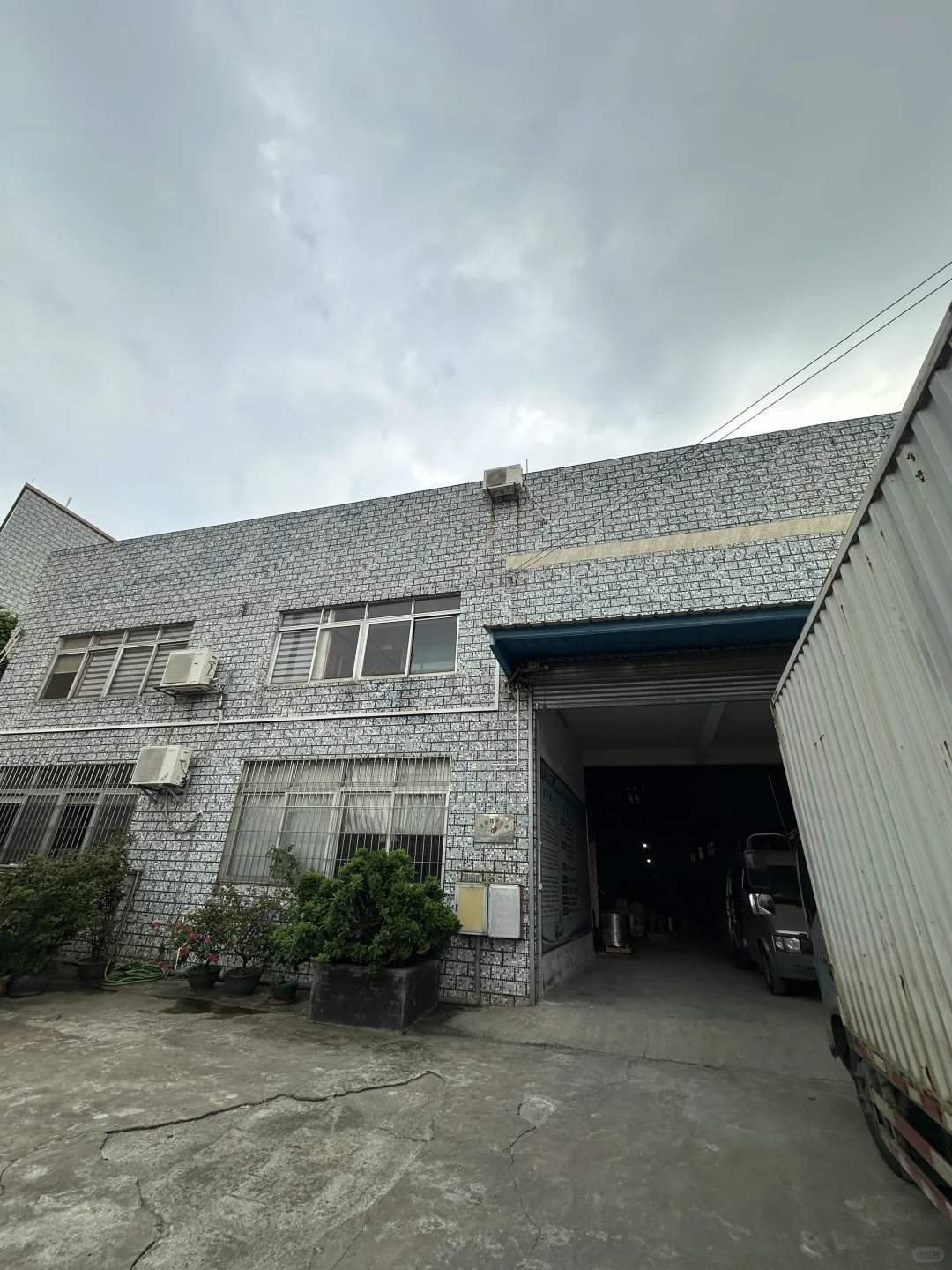 4000平方的冲压小作坊，两三百万业绩正常吗