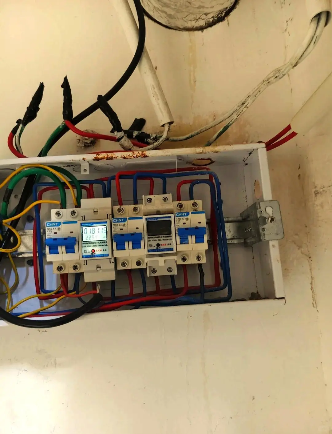 太原市电工检修线路，换空开，修跳闸