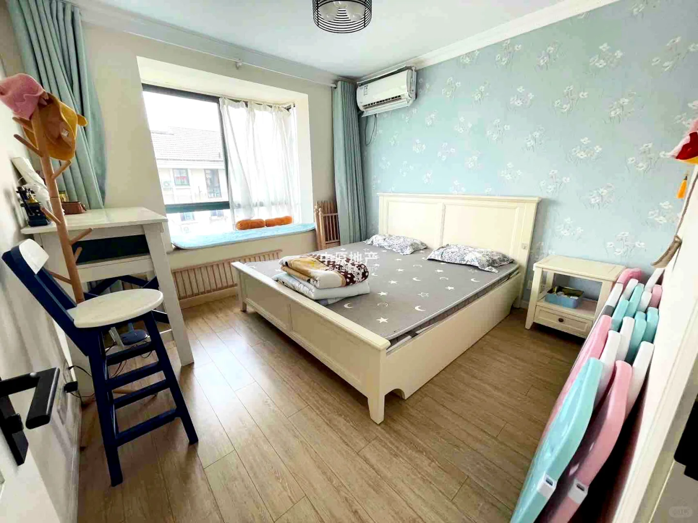 12号线精装三室两卫 自住装修6000+拎包入住