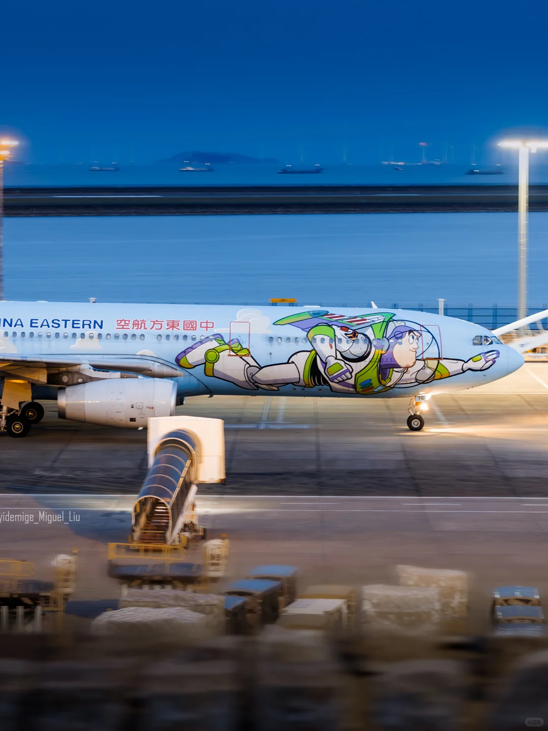 这个巴斯光年也会飞