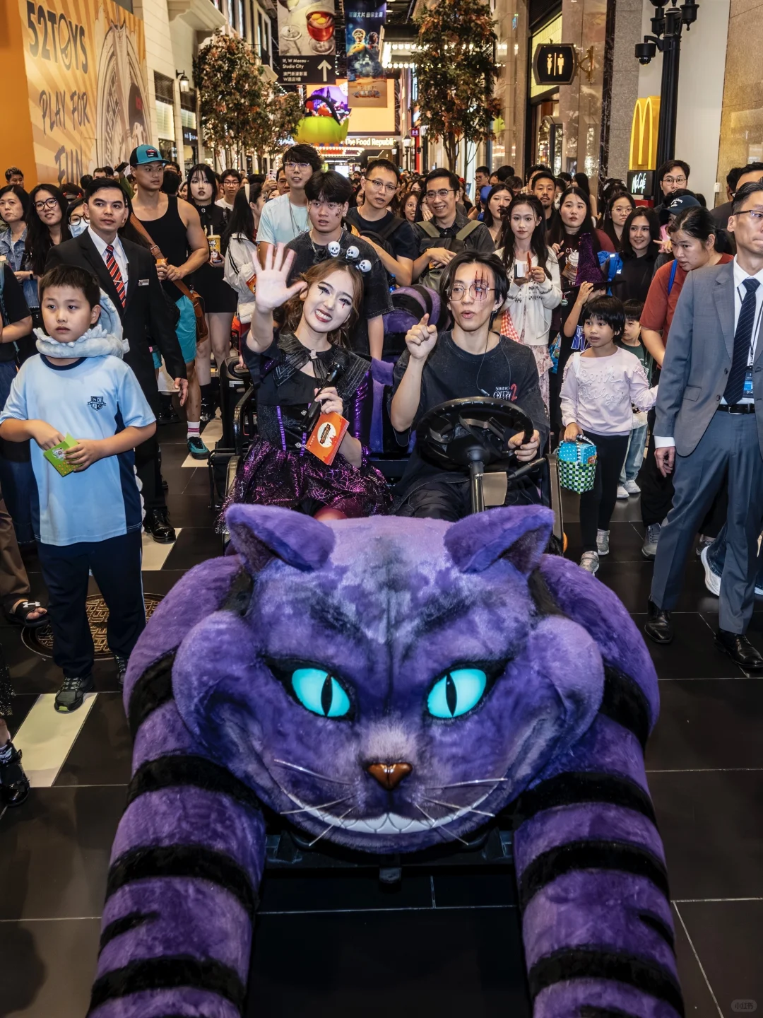 万圣巡演精彩上演，澳门新濠影汇太会玩啦！