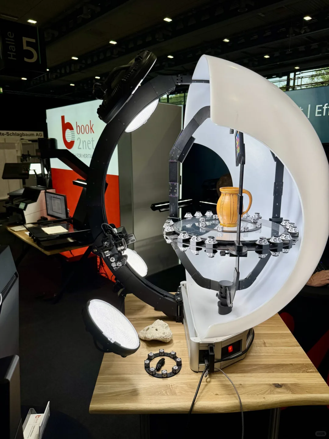 爱瞰影像数字化展厅扫描机器人