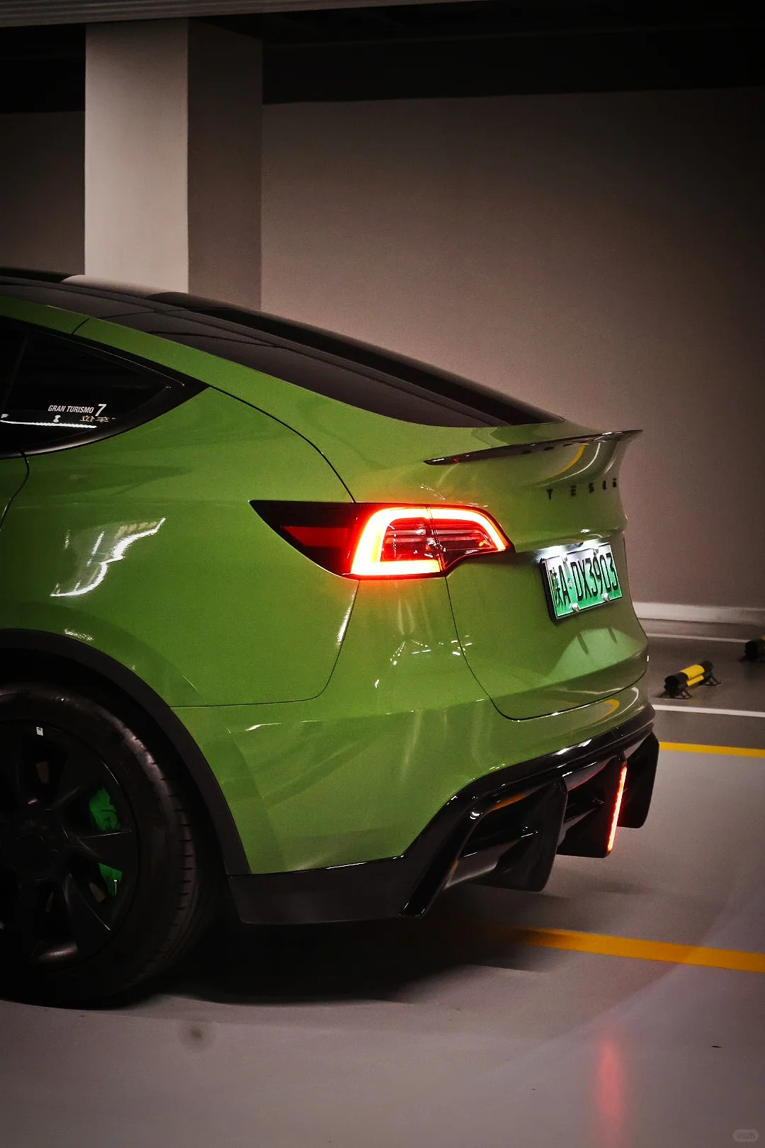 最便宜的特斯拉外观改装｜快来抄作业